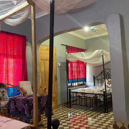 Lake Natron Maasai Guesthouse Mtowabaga Kültér fotó