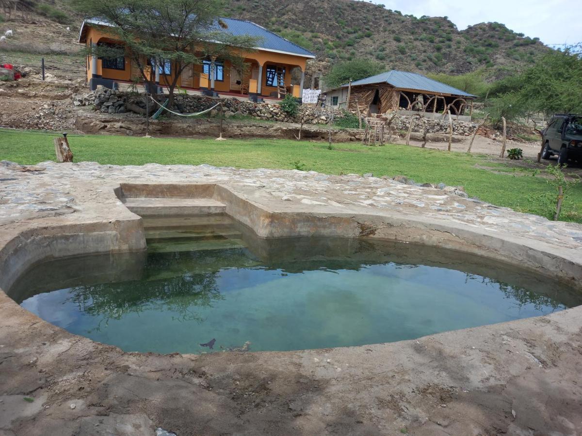 Lake Natron Maasai Guesthouse Mtowabaga Kültér fotó